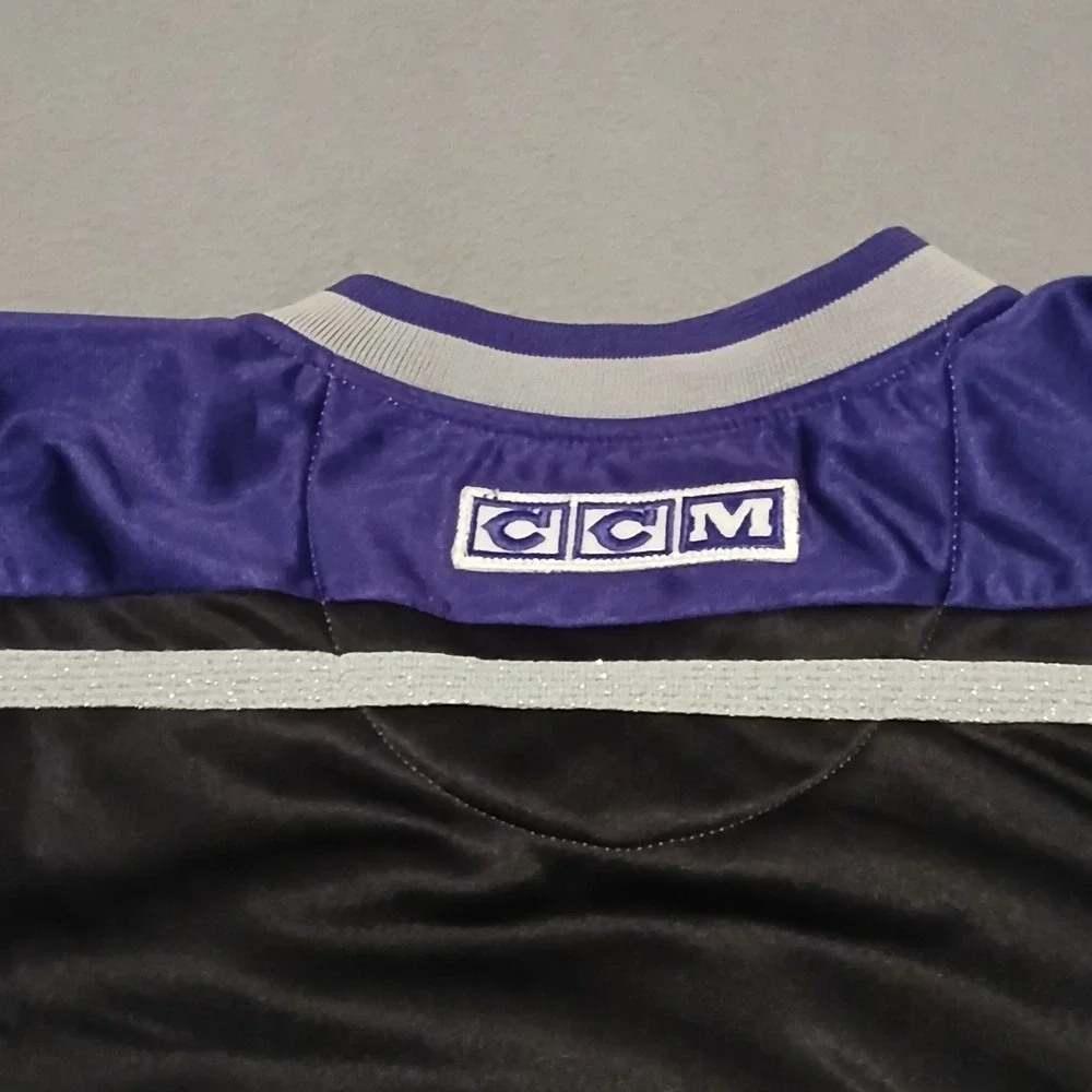 VTG CCM LA Kings Women's Hockey Jersey XS Purple NHL Embroidered For‎ Her Retro